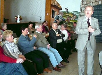 B&uuml;rgermeister Wolfgang Koenen informierte die VdK-Mitglieder zur Stadtentwicklung.