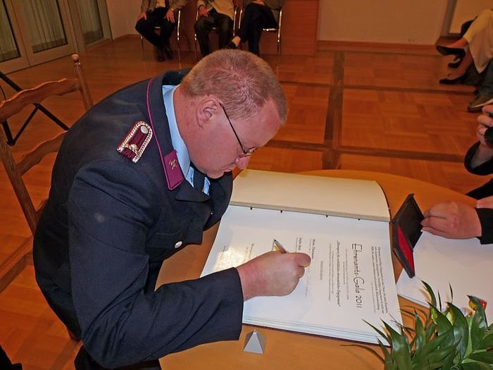 Ehrenarbeit gew&uuml;rdigt