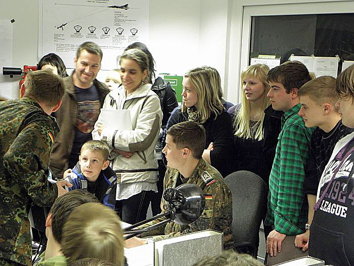 Offene T&uuml;r bei Bundeswehr