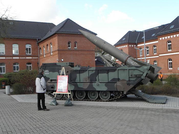 Offene T&uuml;r bei Bundeswehr