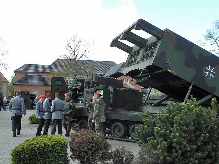 Offene T&uuml;r bei Bundeswehr