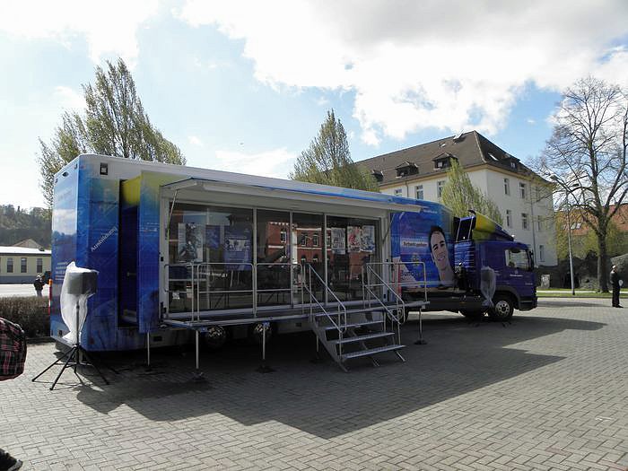 Offene T&uuml;r bei Bundeswehr