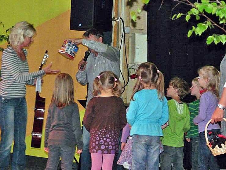 Fr&uuml;hlingsfest gefeiert