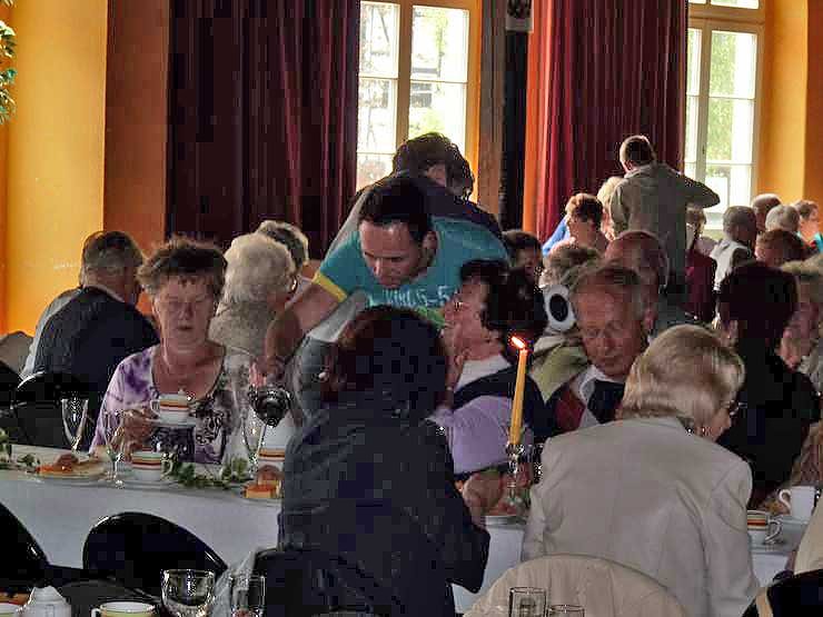 Fr&uuml;hlingsfest gefeiert