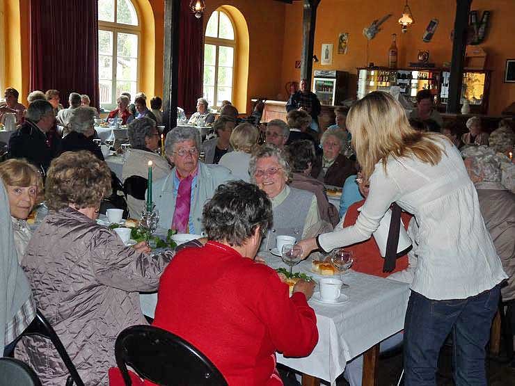 Fr&uuml;hlingsfest gefeiert