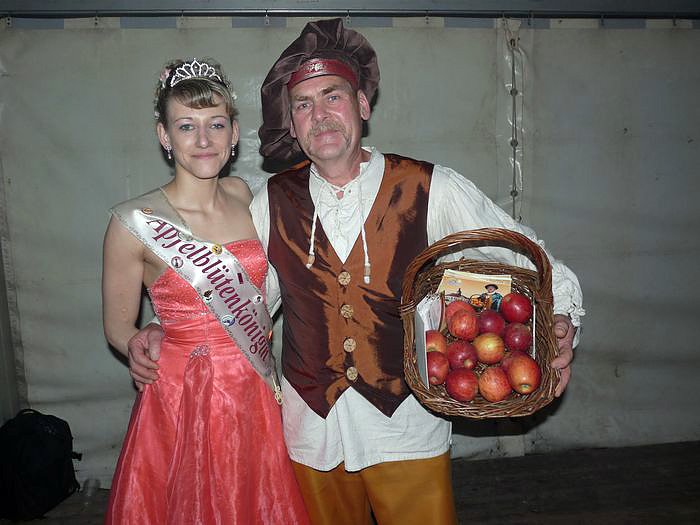 Fliederk&ouml;nigin 20011 gek&uuml;rt