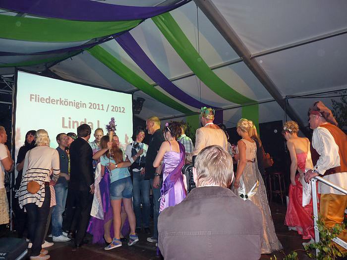 Fliederk&ouml;nigin 20011 gek&uuml;rt