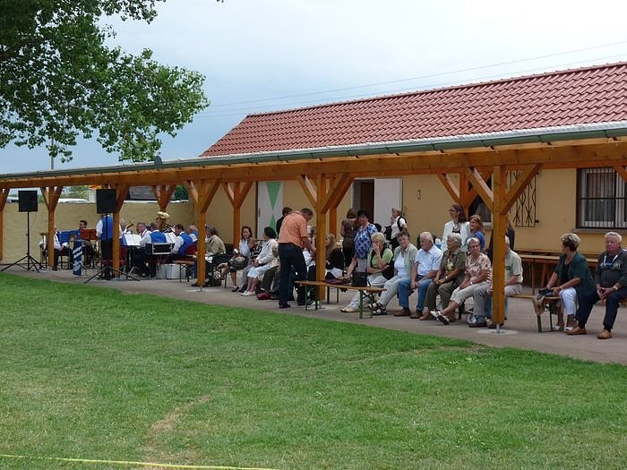 Laubk&ouml;nig gekr&ouml;nt