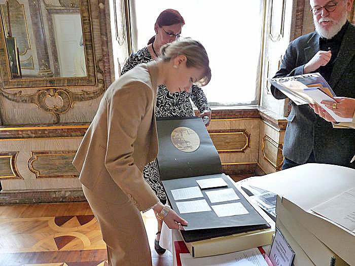 &Uuml;bergabe der Sammlung Heidenheimiana