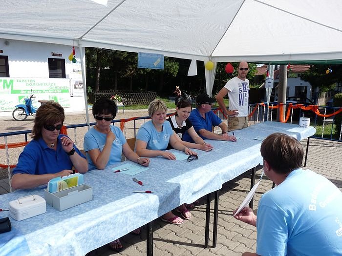 24 Stunden Schwimmen begonnen