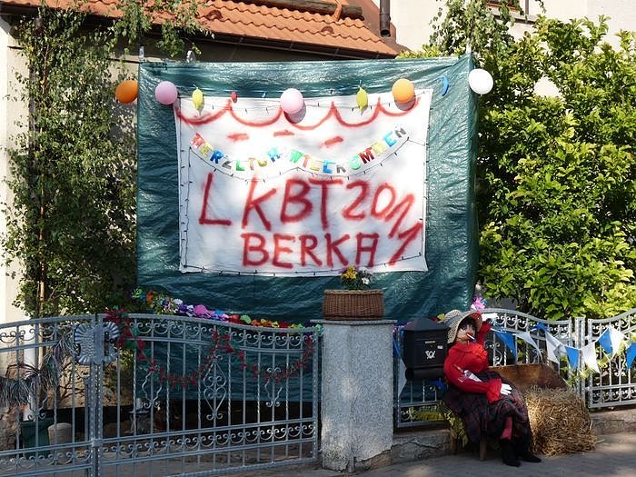 Ein Ort schm&uuml;ckt sich