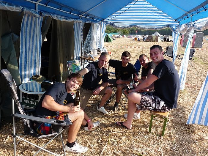 Erste Kirmesburschen angereist