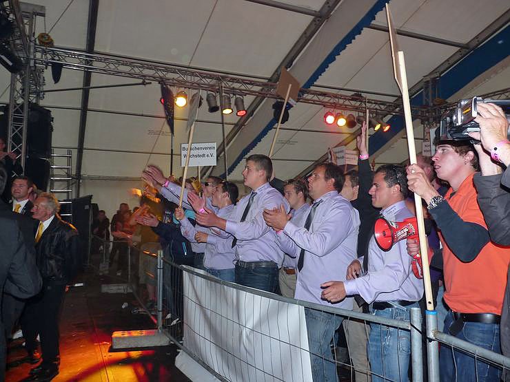 St&uuml;rmisch gefeiert