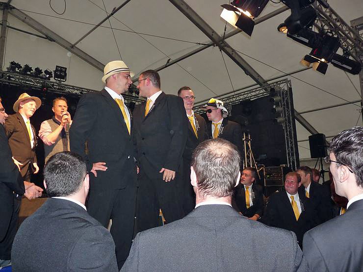 St&uuml;rmisch gefeiert