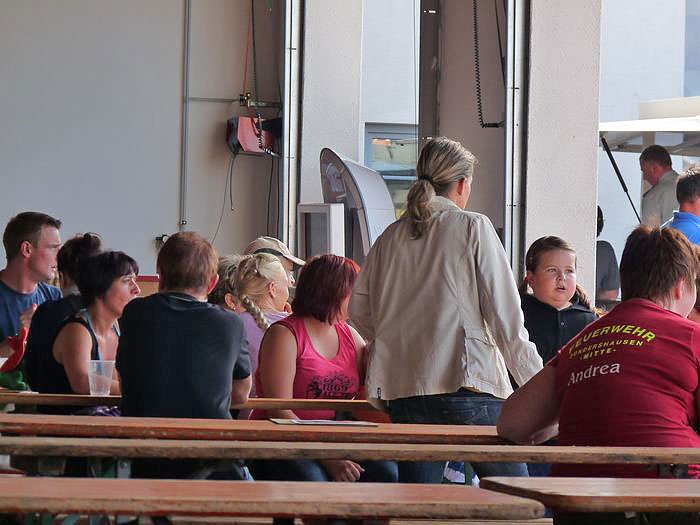 Feuerwehr &ouml;ffnete T&uuml;ren