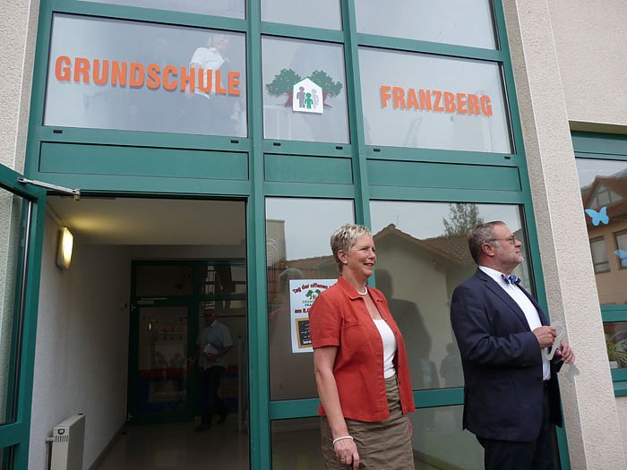 Mit Schl&uuml;ssel&uuml;bergabe offiziell