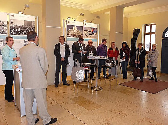 Wanderausstellung er&ouml;ffnet