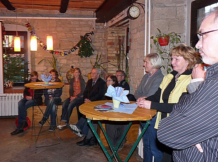 Bildungsbericht &uuml;bergeben.