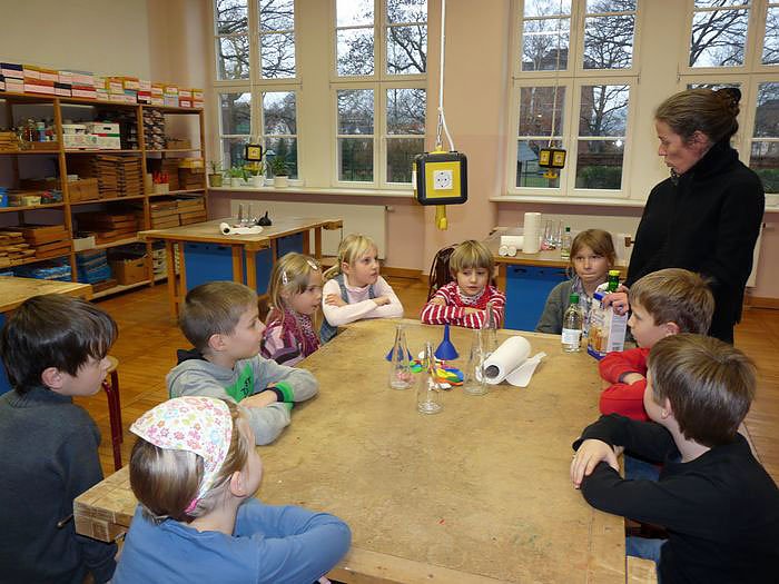 Forscherbox &uuml;bergeben