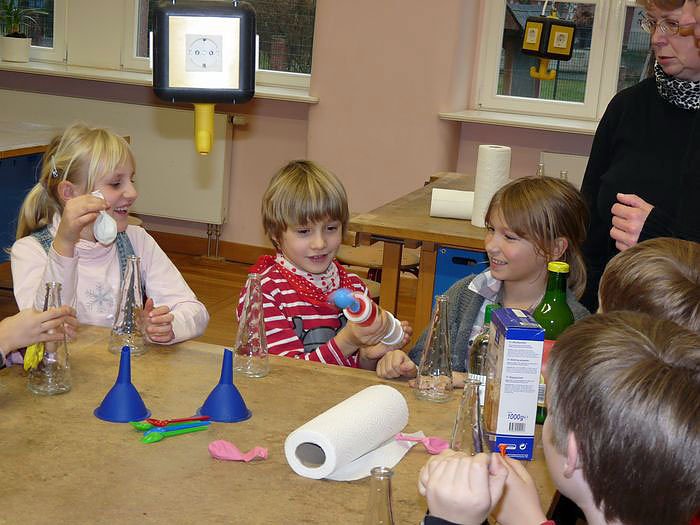 Forscherbox &uuml;bergeben