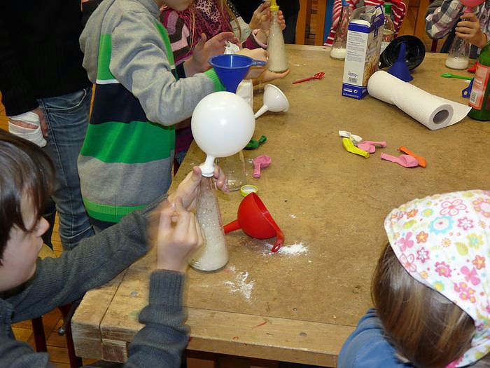 Forscherbox &uuml;bergeben