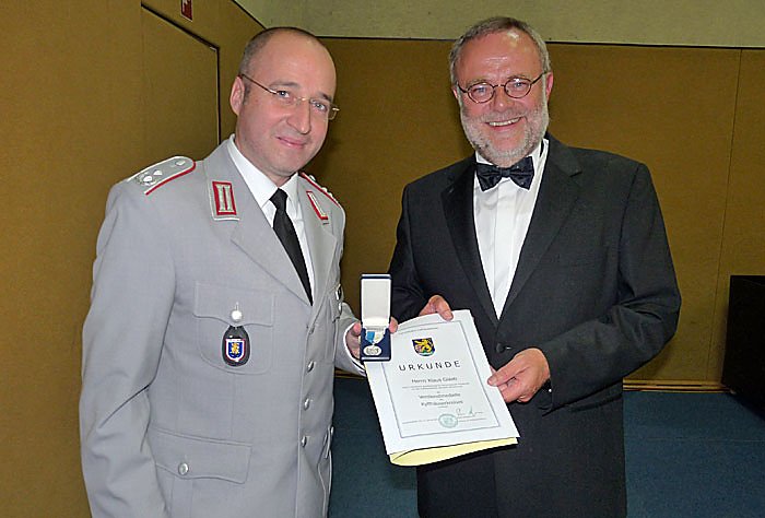 Verdienstsmedaille erhalten