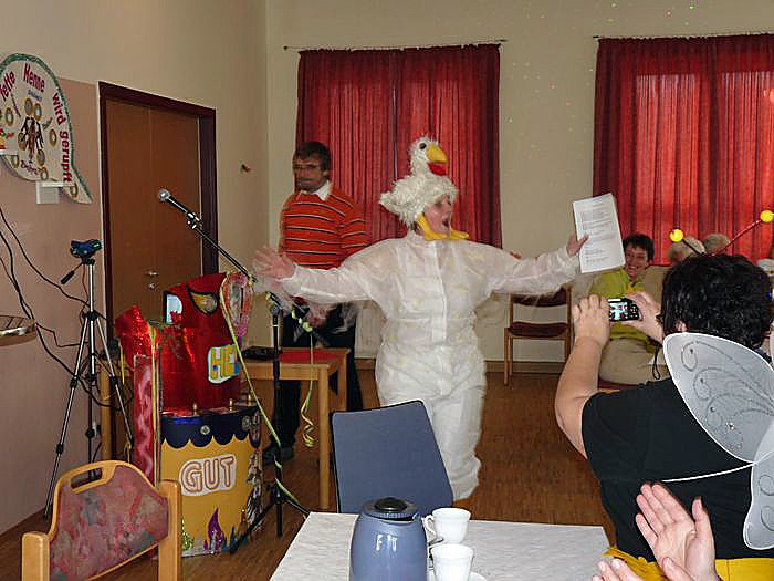 N&auml;rrisch gefr&uuml;hst&uuml;ckt