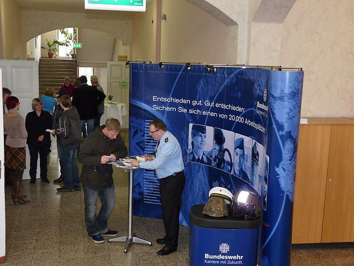 Wir stellen uns vor (1)