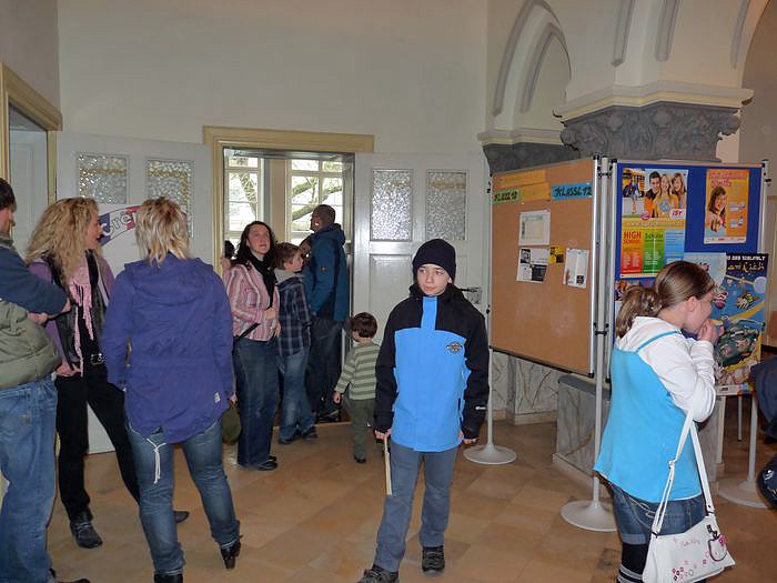 Wir stellen uns vor (2)