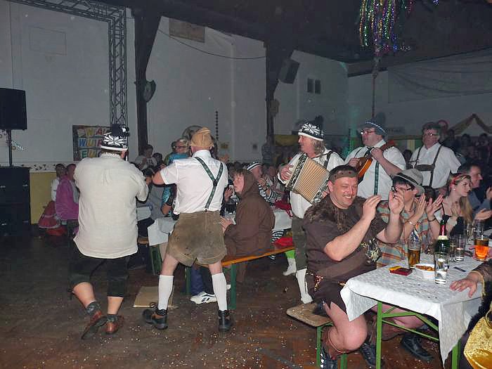 Spitzenm&auml;&szlig;iger Karneval (2)