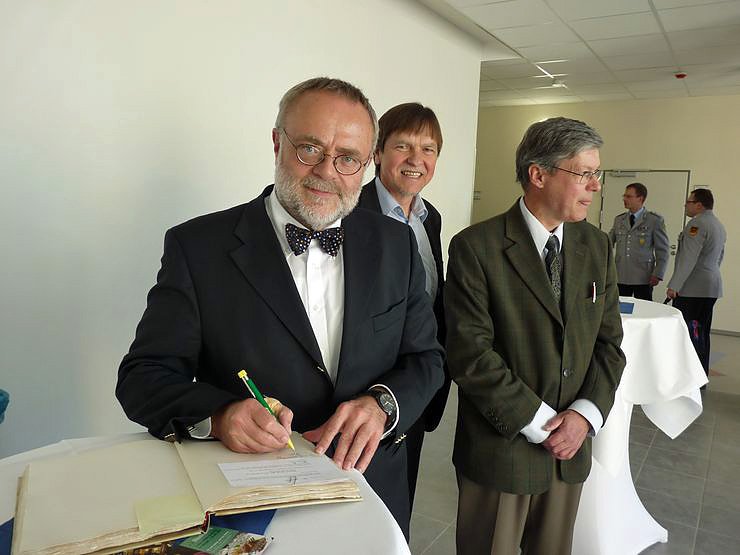 Regelschule &uuml;bergeben