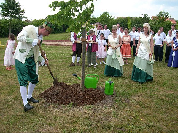 Kr&ouml;nung Laubk&ouml;nig Udersleben