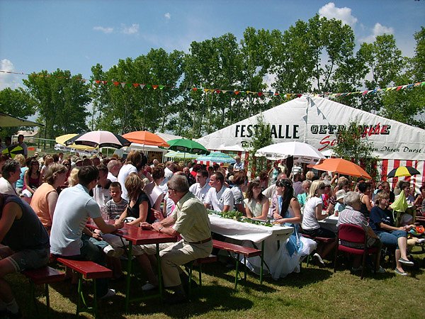 Kr&ouml;nung Laubk&ouml;nig Udersleben