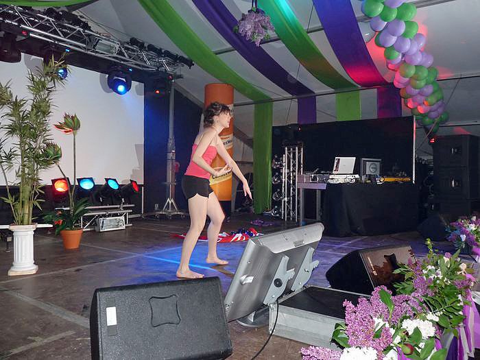 Die Wahl der Fliederk&ouml;nigin (2)