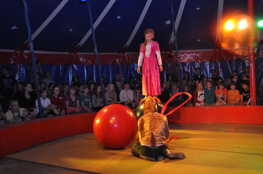 Quirliger Variet&eacute;abend zum Zirkusfestival