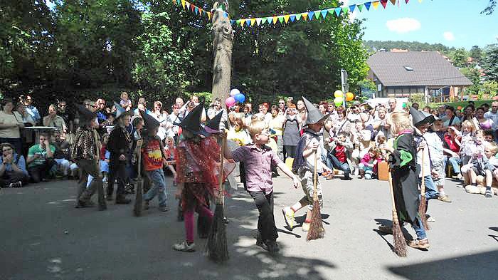 Partystimmung zum 20. Stra&szlig;enfest