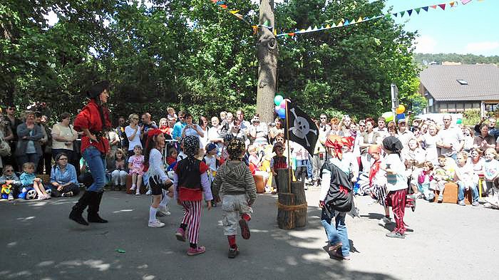 Partystimmung zum 20. Stra&szlig;enfest