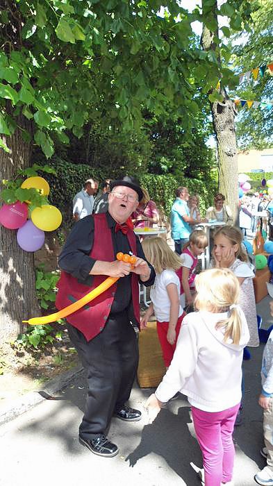 Partystimmung zum 20. Stra&szlig;enfest