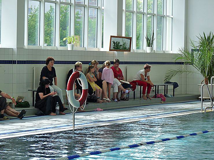 Spannende Schwimmduelle