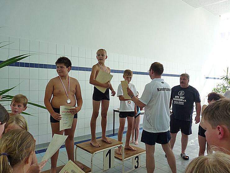 Spannende Schwimmduelle