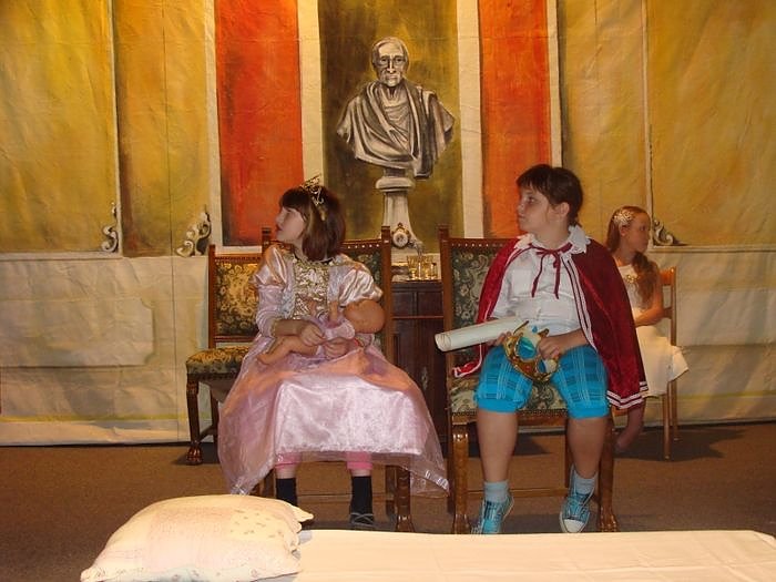 Dornr&ouml;schen im Liebhabertheater