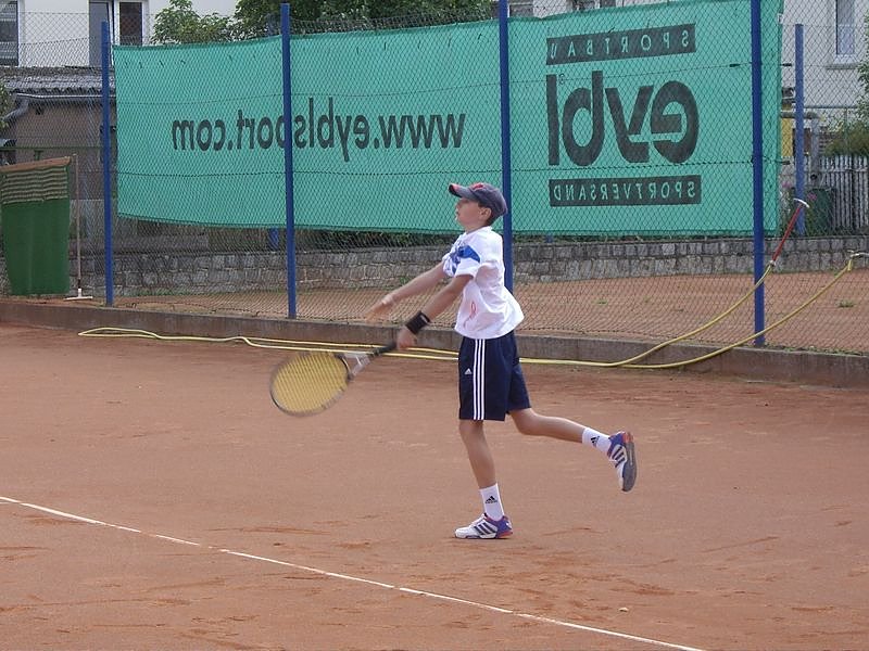 Titel souver&auml;n verteidigt