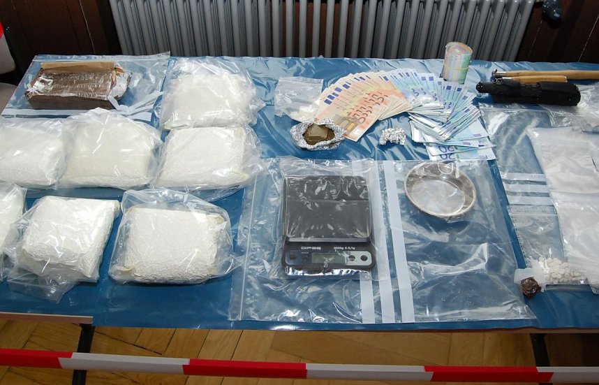 Drogen und Bargeld wurden sichergestellt