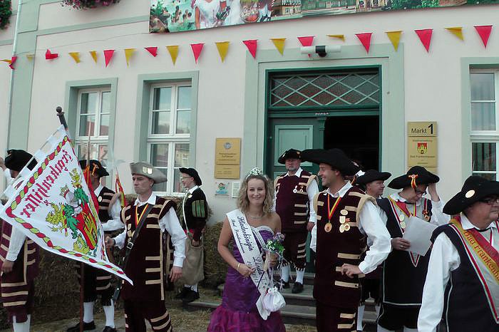 Jubil&auml;umsumzug durch Frankenhausen