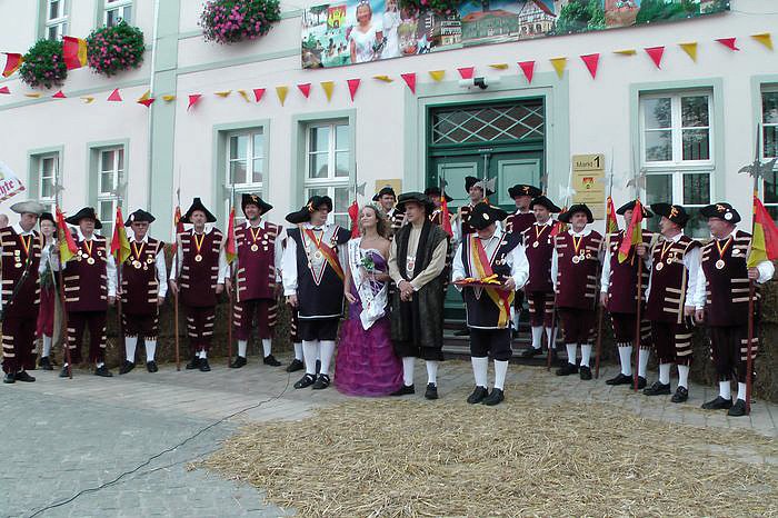 Jubil&auml;umsumzug durch Frankenhausen
