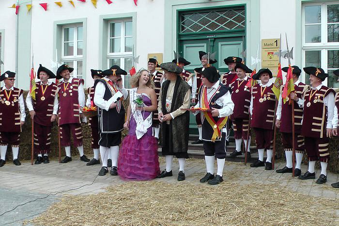 Jubil&auml;umsumzug durch Frankenhausen