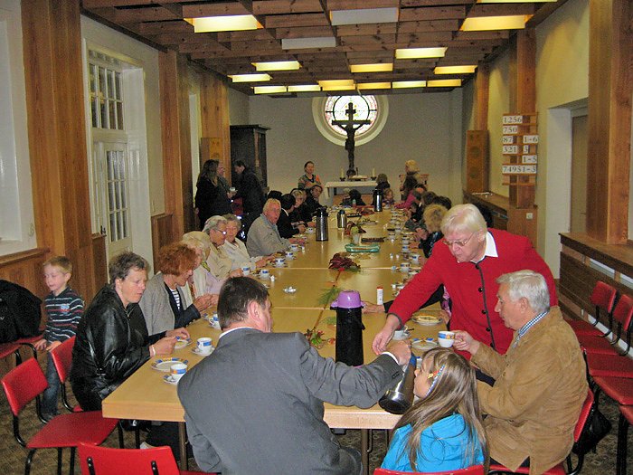 Friedenstauben im Flug 