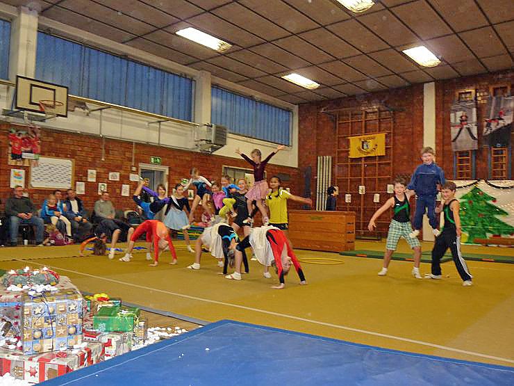 14. Weihnachtsturnen