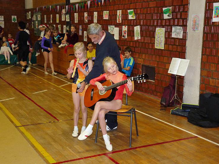 14. Weihnachtsturnen