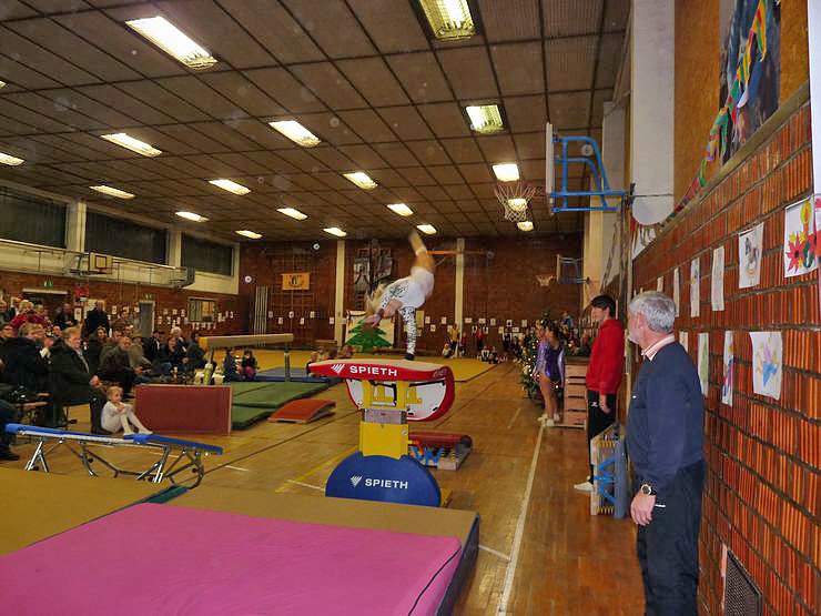 14. Weihnachtsturnen